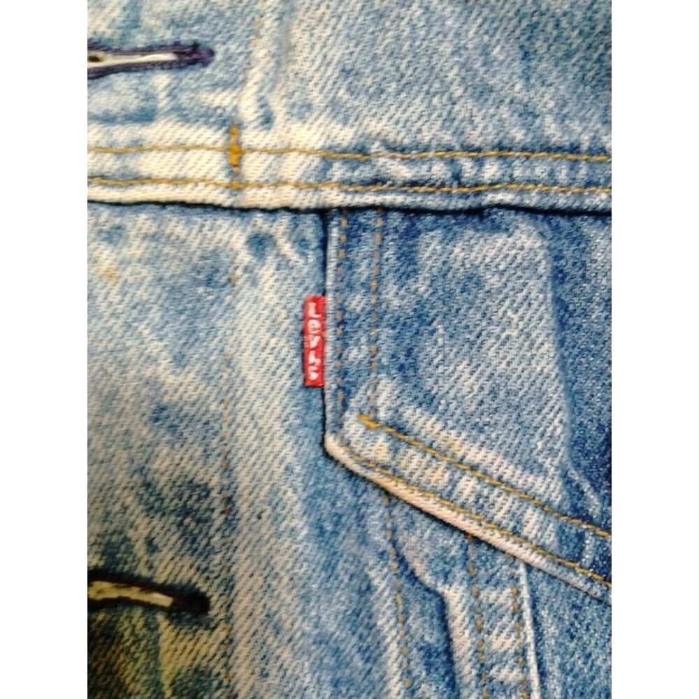 Vtg Levi's Denim Jacket Original Artwork Face Heart Lady Size 46R Made In USA - Picture 6 of 9